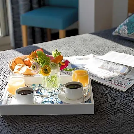 Miramar Hotel 3*