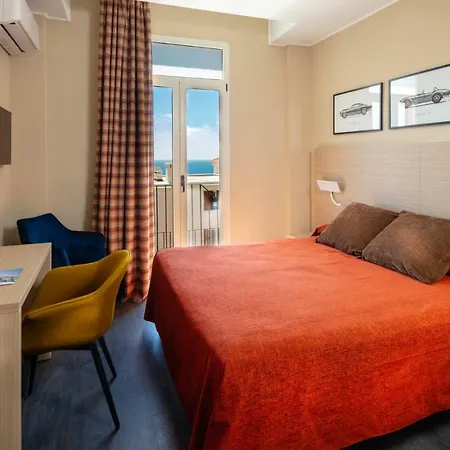 Miramar Hotell 3*
